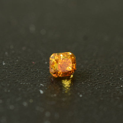 0,29 ct, Fancy Deep Yellowish Orange, VS1, Cushion, IGI Certified