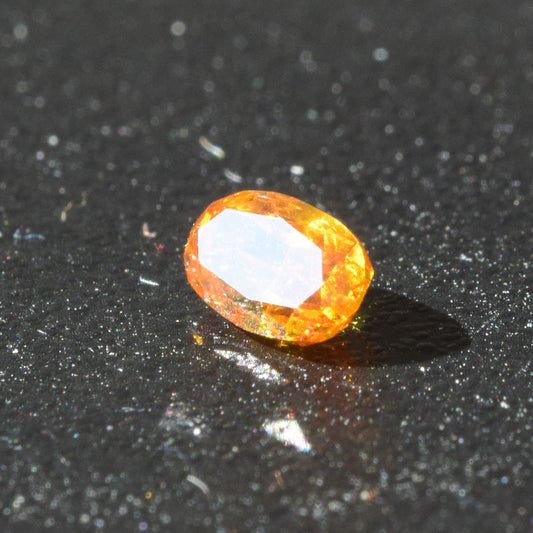 0,27 ct, Fancy Deep Yellowish Orange, VS1, Oval, IGI Certified