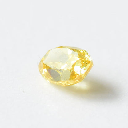 0,17 ct, Fancy Vivid Yellow, VVS2, Oval, IGI Certified