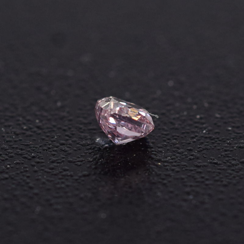 0,18 ct, Fancy Light Greyish Pink, SI2, Radiant, IGI Certified