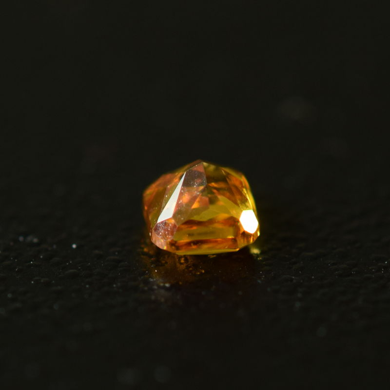 0,15 ct, Fancy Deep Yellow-Orange, SI2, Radiant, GIA Certified