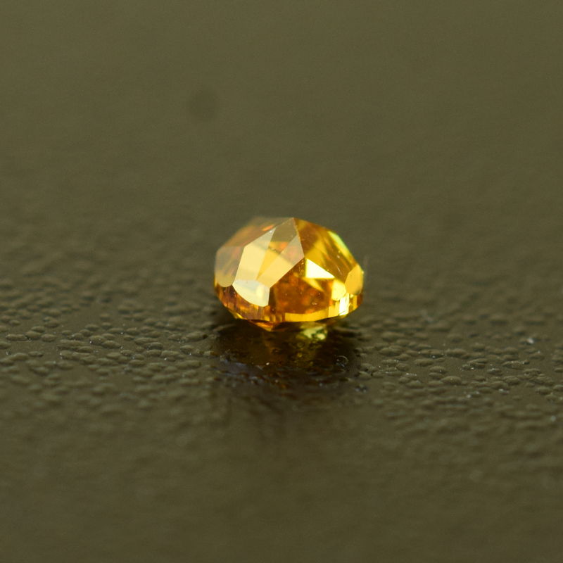 0,21 ct, Fancy Deep Orange, SI1, Pear, IGI Certified