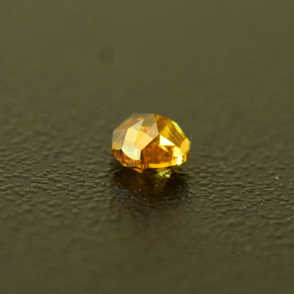 0,21 ct, Fancy Deep Orange, SI1, Pear, IGI Certified